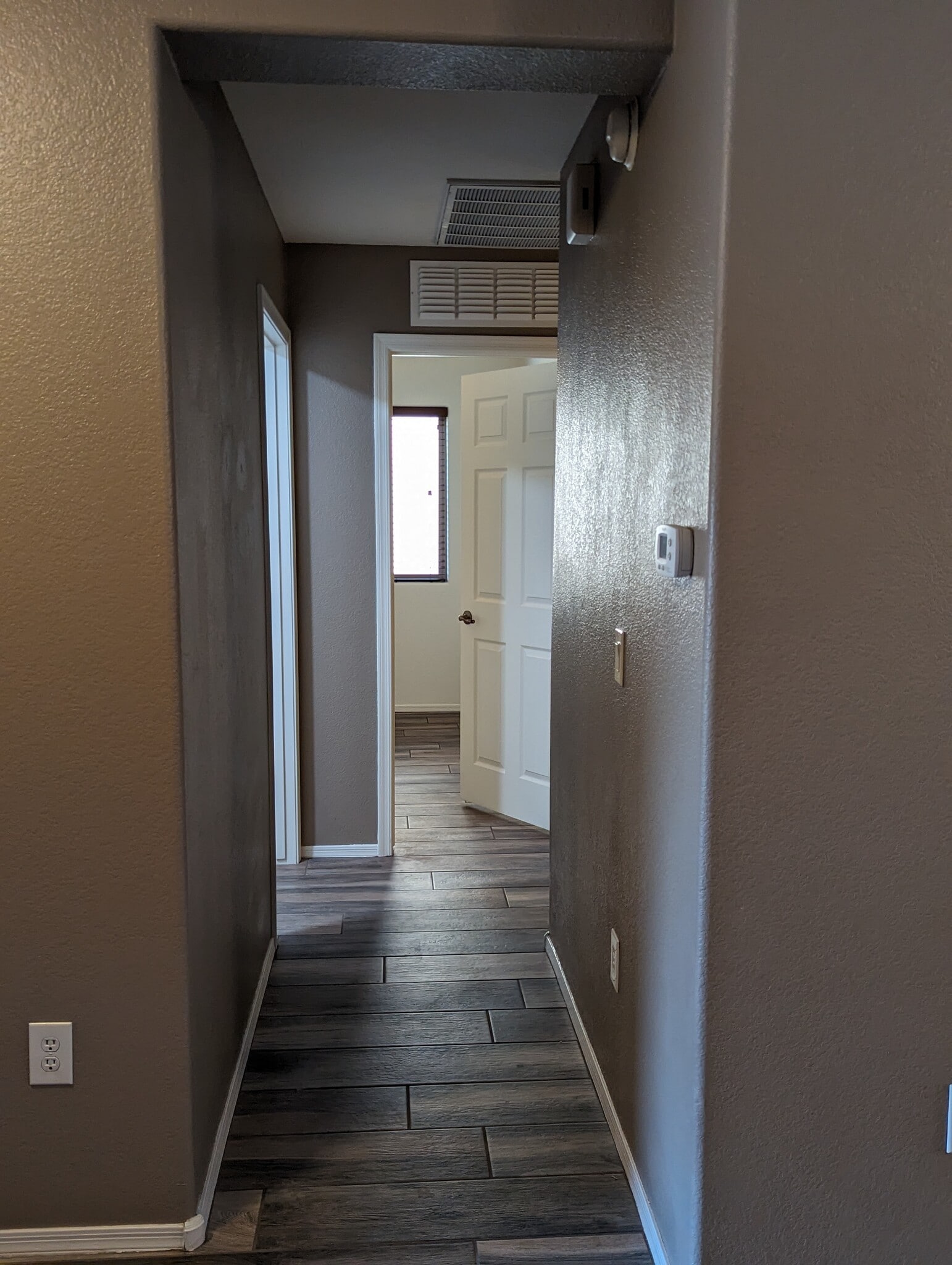 Building Photo - 4688 W Beeplant Way