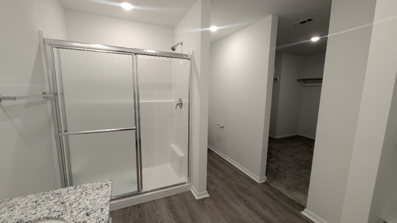 Building Photo - 1405 E Latium St