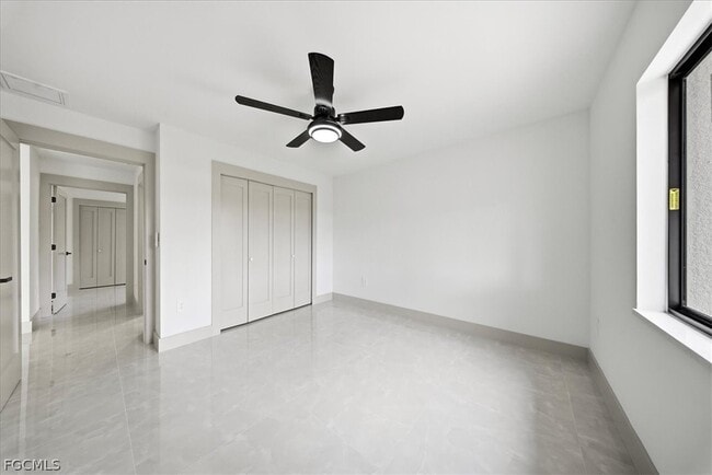 Building Photo - 541 Chalet Ave S