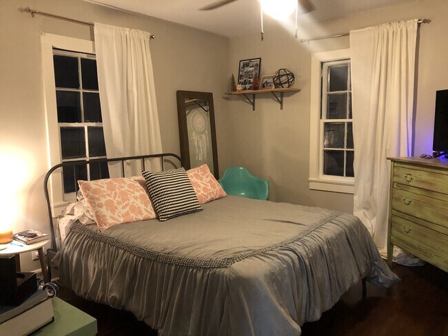 Building Photo - 3608 S Haven Rd