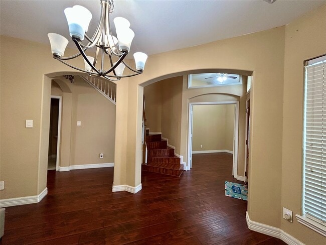 Building Photo - 5319 Lindenchase