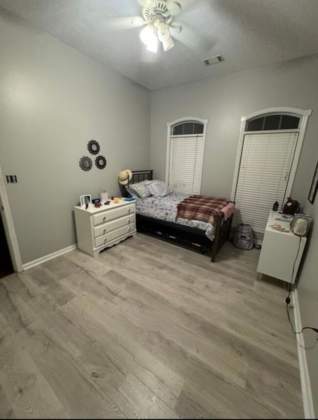 Building Photo - Available Now In Riverwood Plantation!