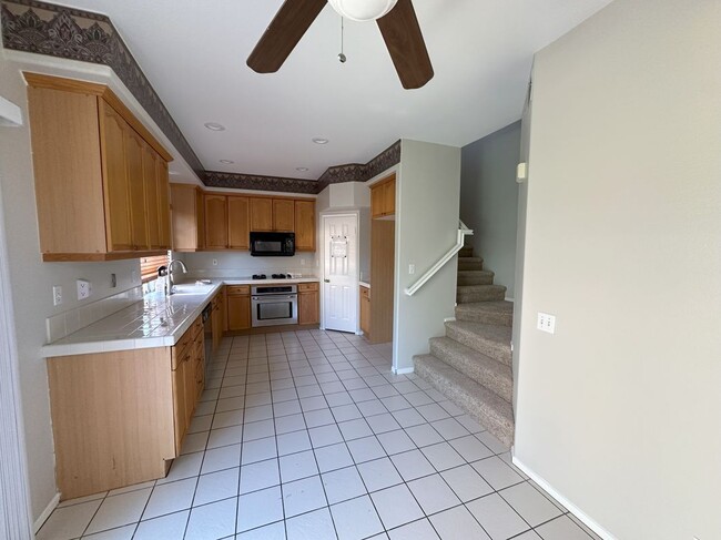 Building Photo - 237 Spurwood Ln