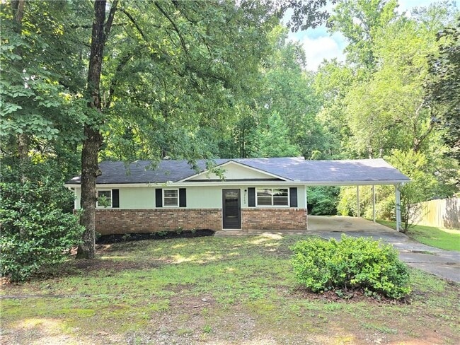 Building Photo - 3460 Meadowview Dr