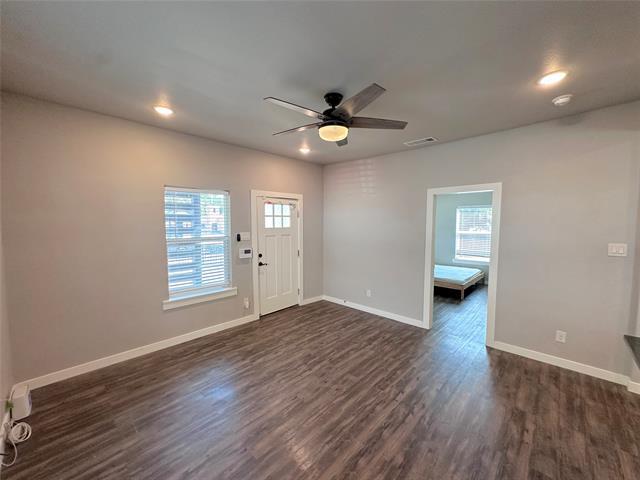 Building Photo - 2903 Carpenter Ave