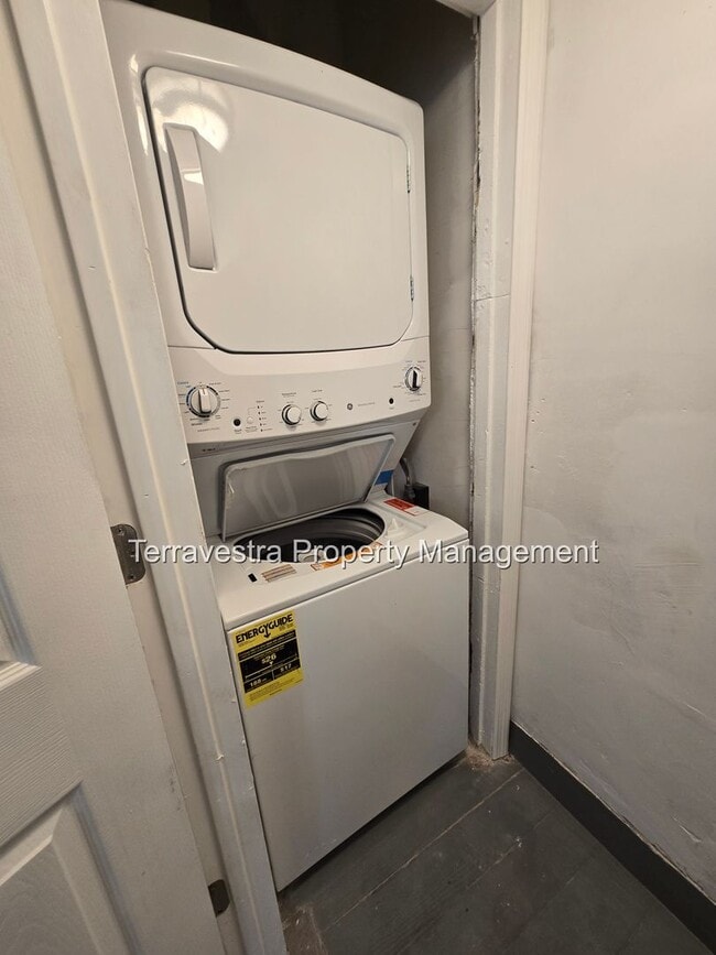 Building Photo - 321-323 South 5th Street