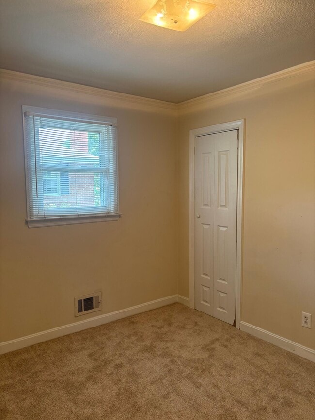 Building Photo - 2426 Peach Orchard Rd