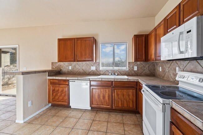 Building Photo - 6657 S Venetian Dr