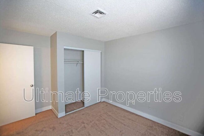 Building Photo - 8514 W Corrine Dr