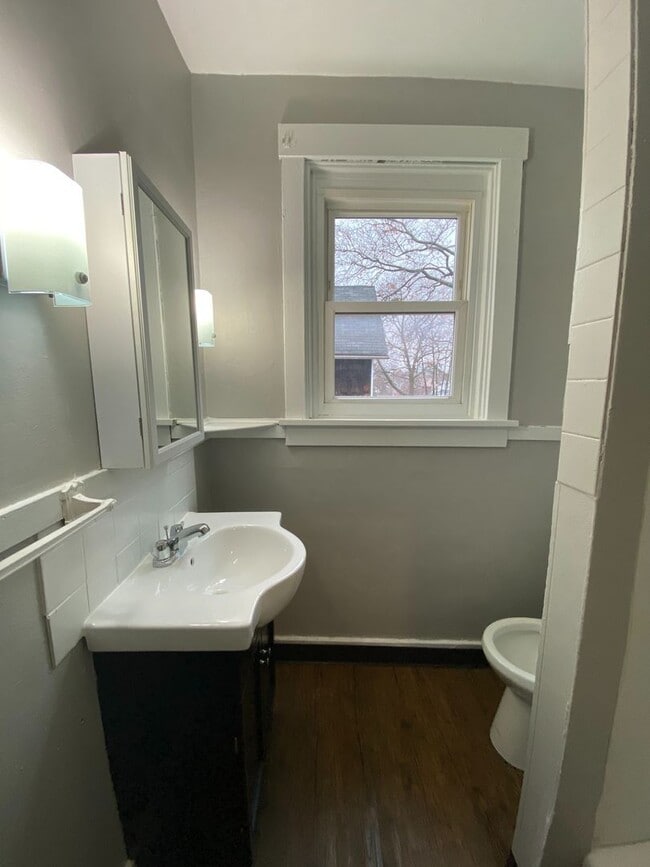 Building Photo - NEWLY RENOVATED 3 BEDROOM IN THE HEART OF ...