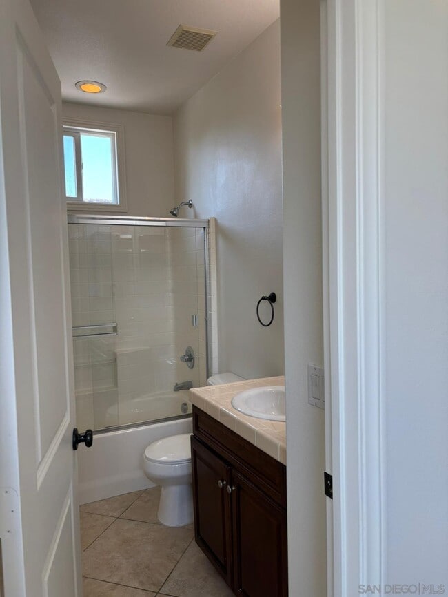 Building Photo - 1612 Picket Fence Dr