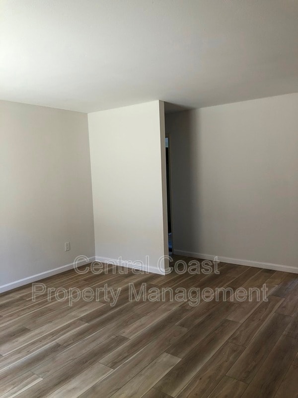 Building Photo - 725 Lobos St