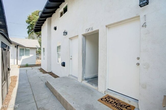 Building Photo - 1 br, 1 bath Apartment - 424 E Truslow Ave