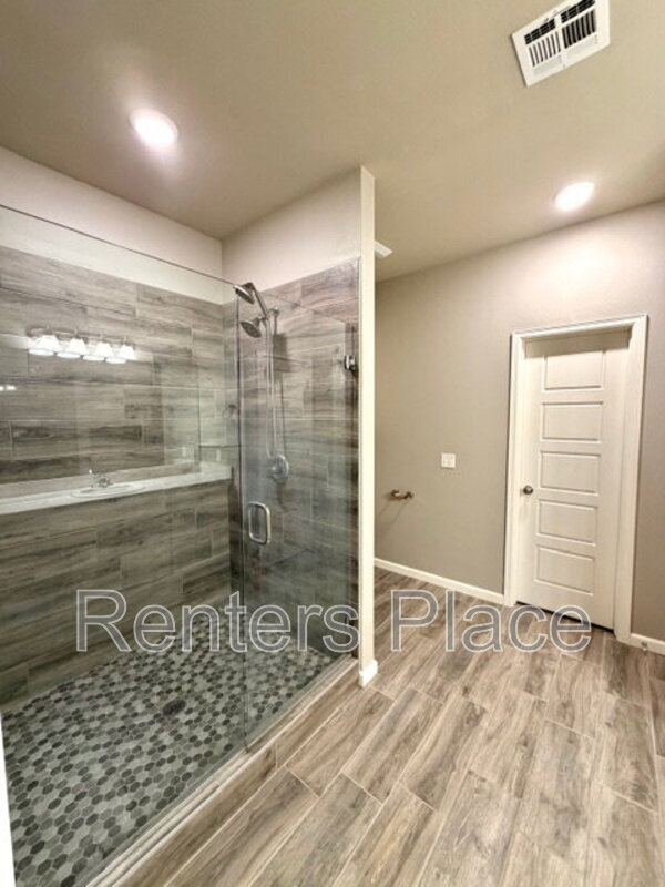 Building Photo - 780 E 139th Pl N