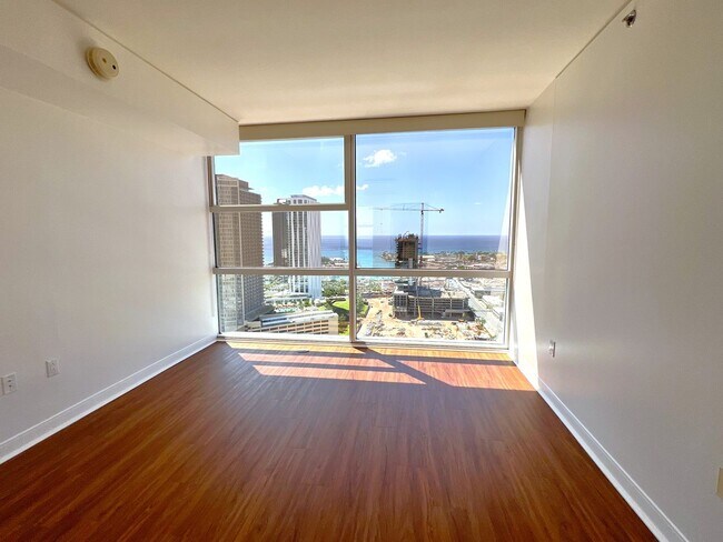 Building Photo - 909 Kapiolani Blvd