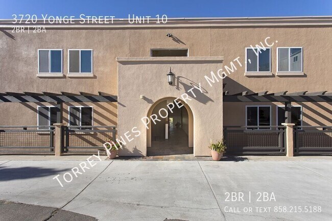 Building Photo - 3720 Yonge St