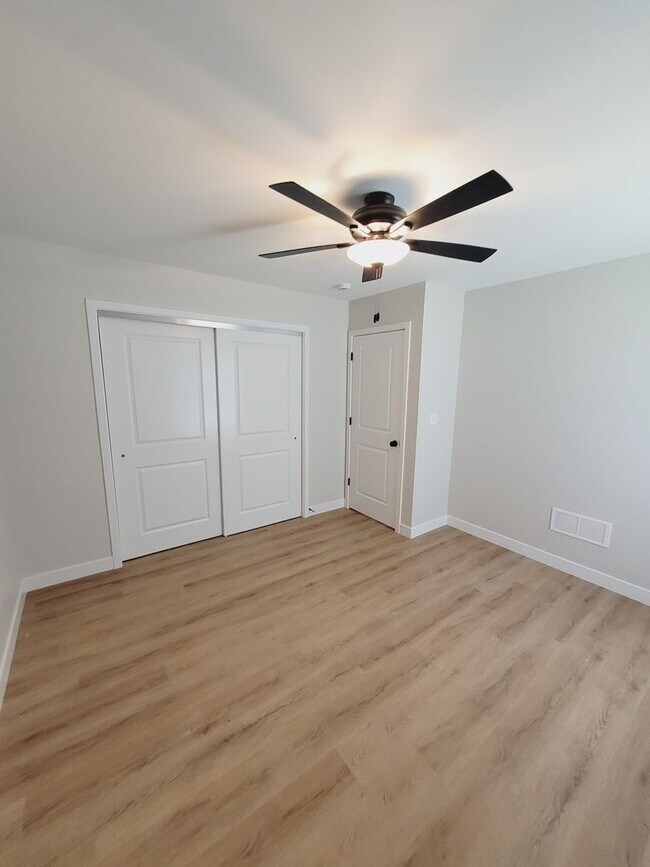 Building Photo - 4604 Alan Ln