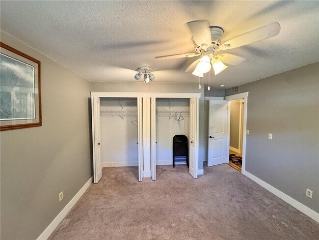 Building Photo - 15565 26th Ave N