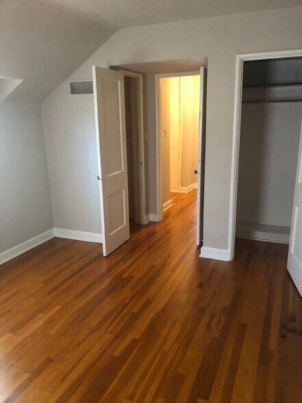 Bedroom 2 - 1210 W Murdock St