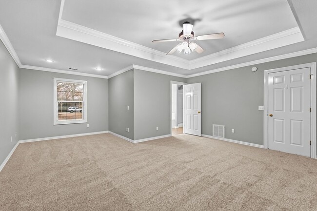 Building Photo - Beautiful and Spacious Home!