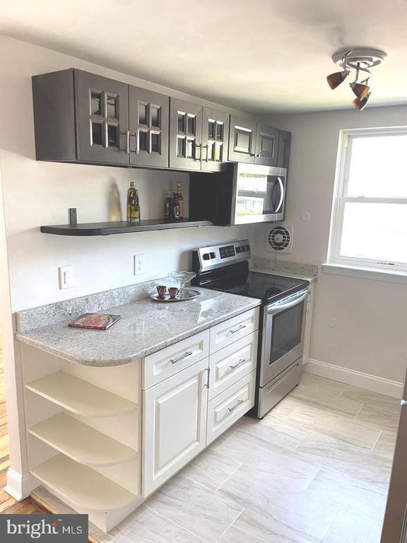 Building Photo - 104 Clement Rd