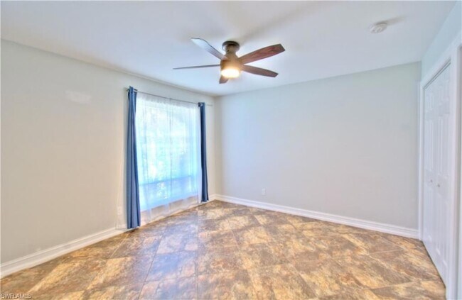 Building Photo - 787 Palm View Dr