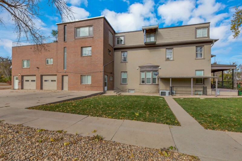 Building Photo - 1427 9th Ave