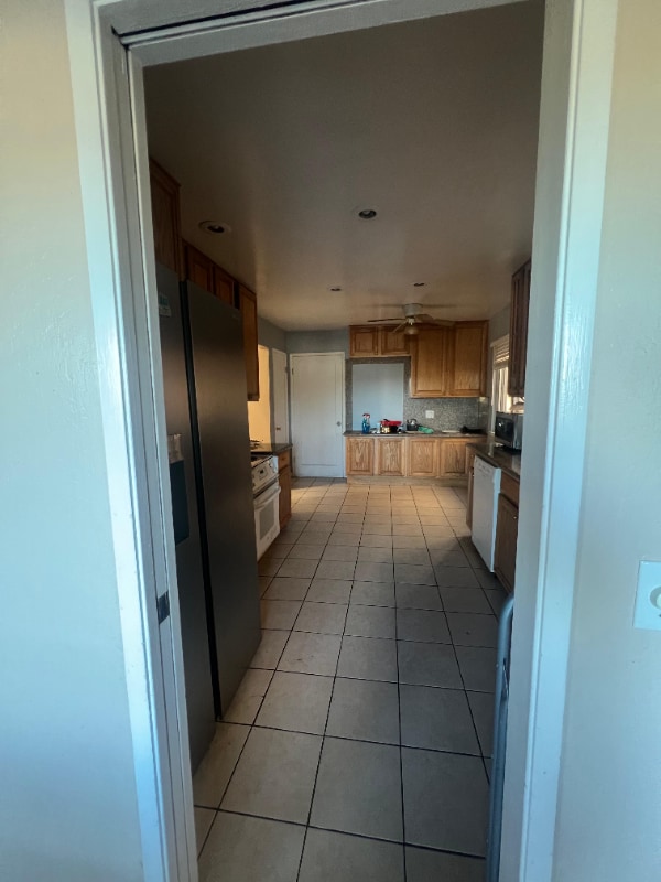 Building Photo - 215 Dennis Dr