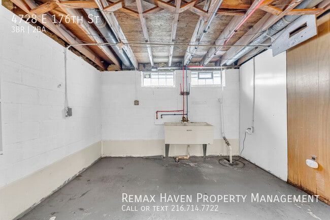 Building Photo - 4728 E 176th St