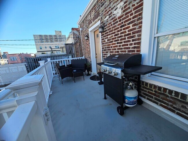 Building Photo - 4009 Ventnor Ave