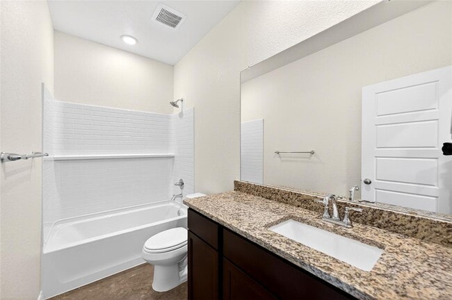 Building Photo - 628 Pacific Crest Trl