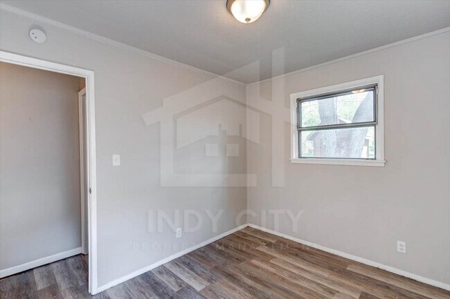 Building Photo - 7315 E 53rd St