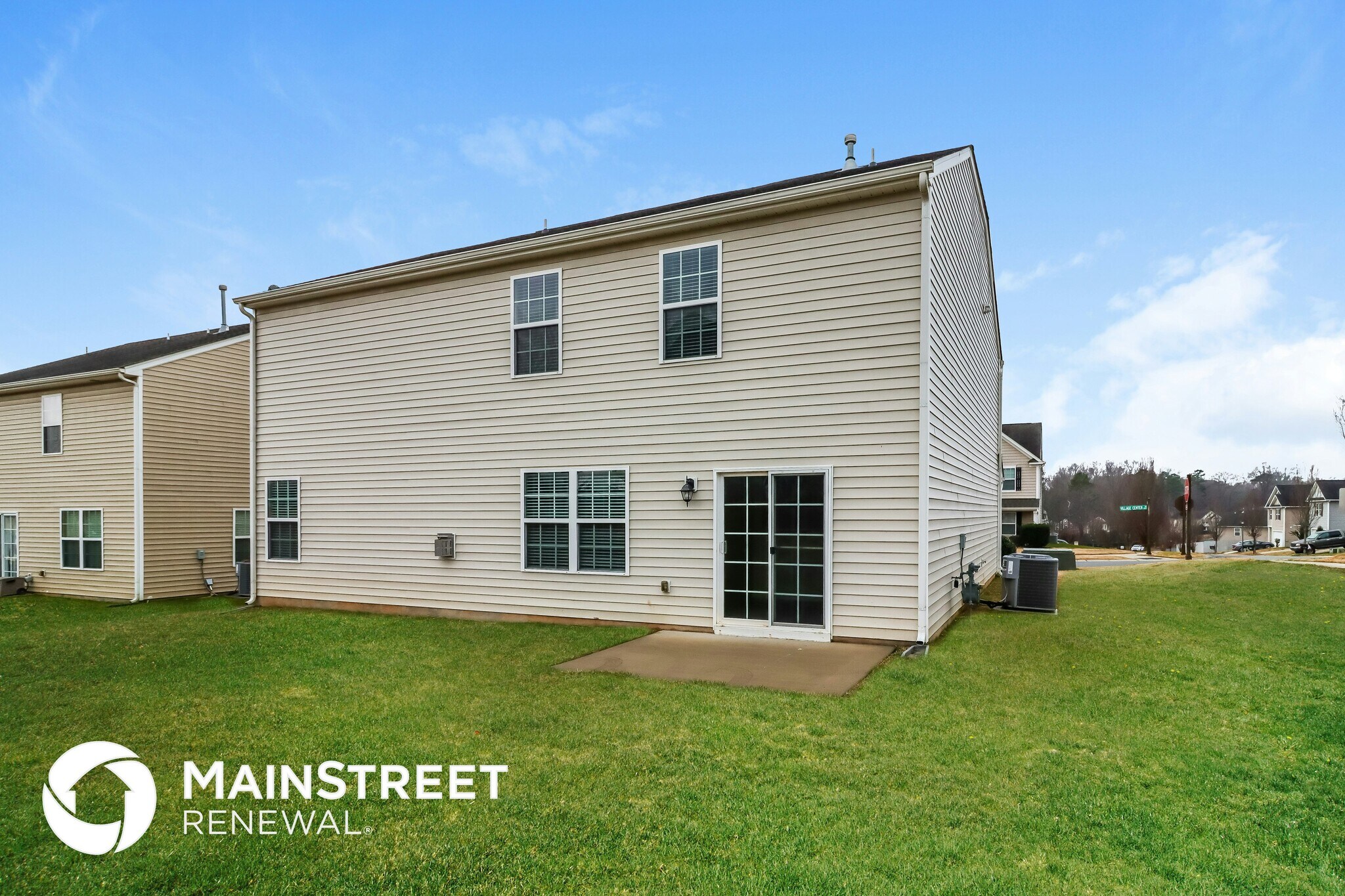 Building Photo - 2896 Village Center Dr