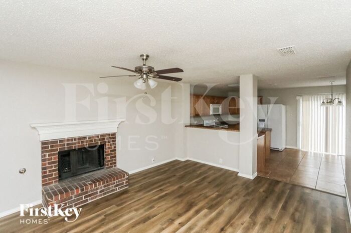 Building Photo - 119 Amber Ridge Dr