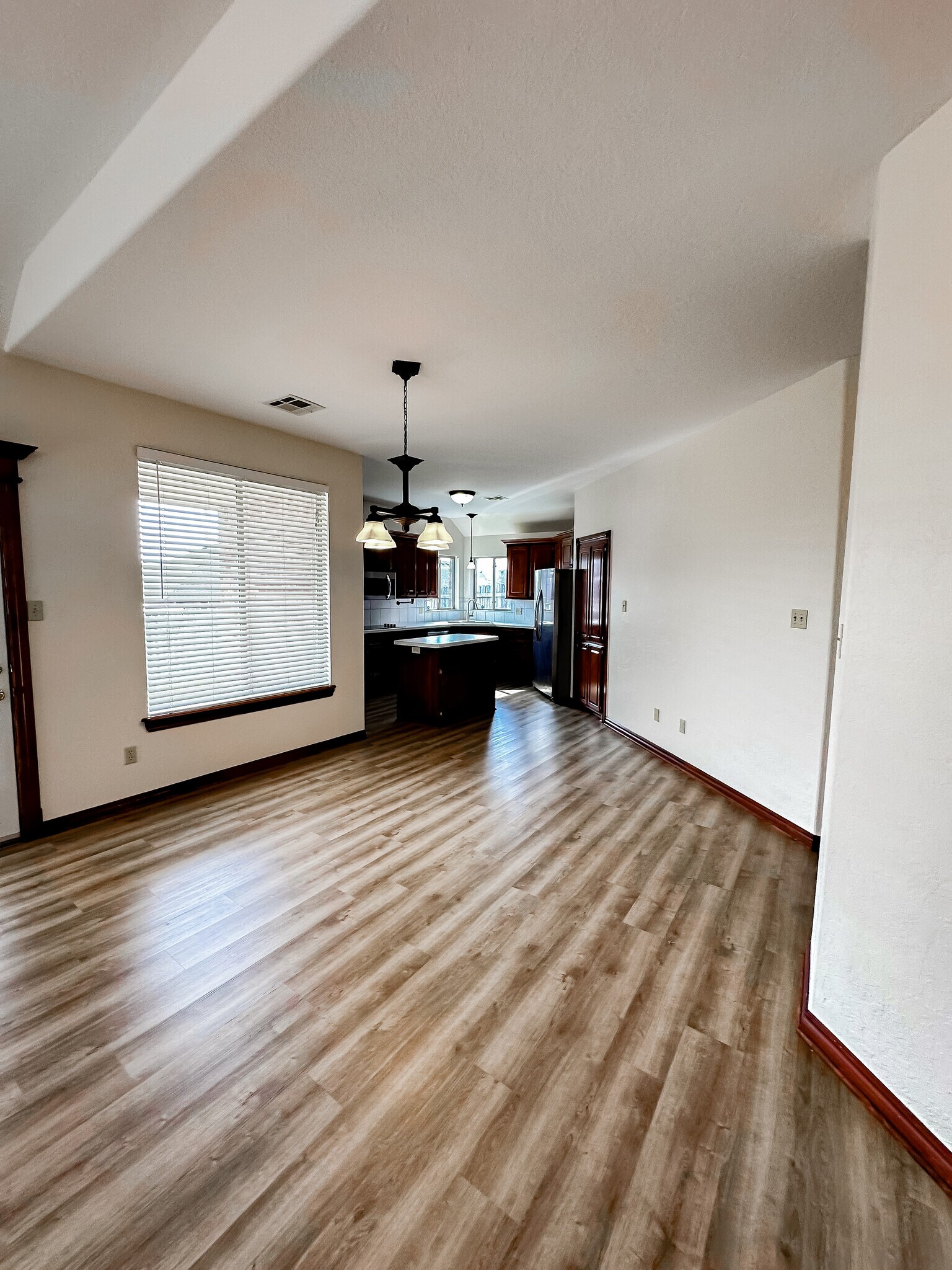 Building Photo - 1502 SW 70th St