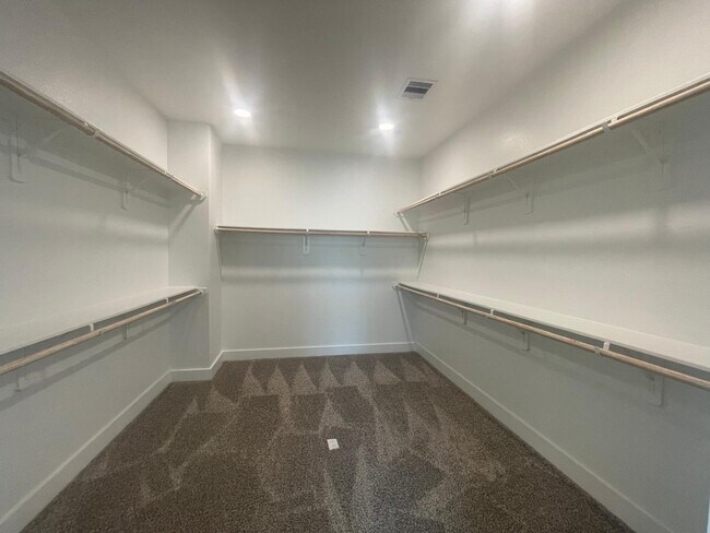 Building Photo - 16539 Oasis Glade Dr