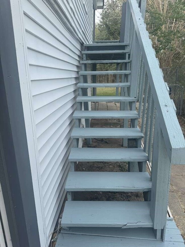 Building Photo - 318 10th St