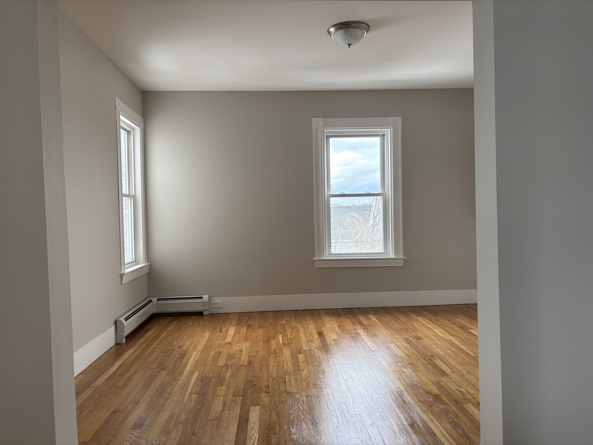 Building Photo - 206 Jewett St