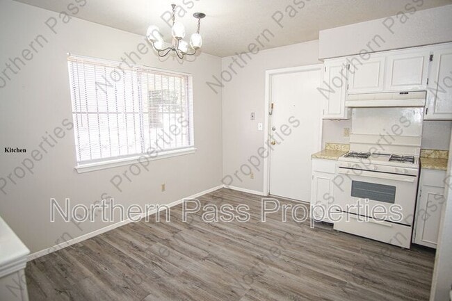 Building Photo - 10521 Gala St