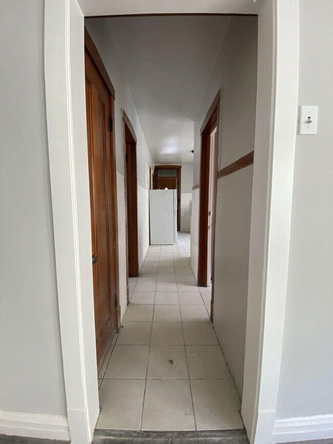 Building Photo - 2 bedroom in Chicago IL 60647