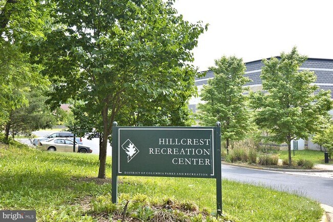 Building Photo - 2107 Fort Davis St SE