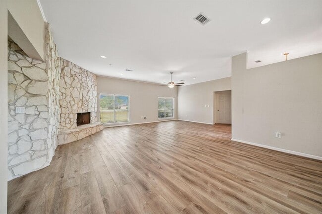 Building Photo - 15502 Kitty Hawk Dr