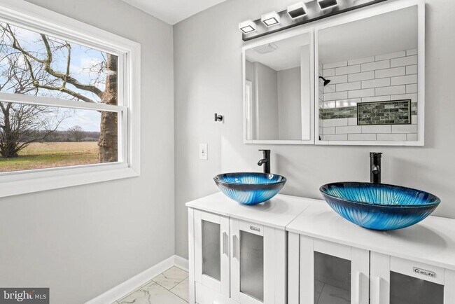 Building Photo - 695 Salem Quinton Rd