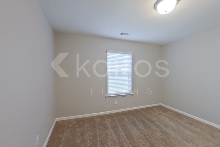 Building Photo - 102 St Phillip Wy