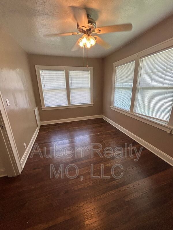 Building Photo - 5405 Harrison St