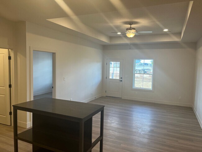Building Photo - Reserve Mahomet 2bd/2Bath House