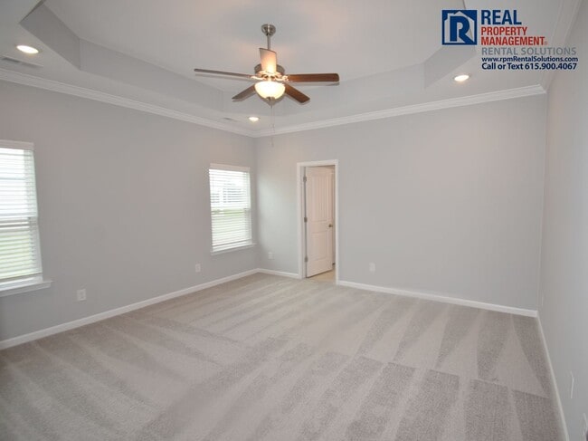 Building Photo - 1142 Bluecreek Cir