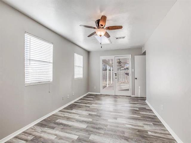 Building Photo - 1109 Shadyglen Cir