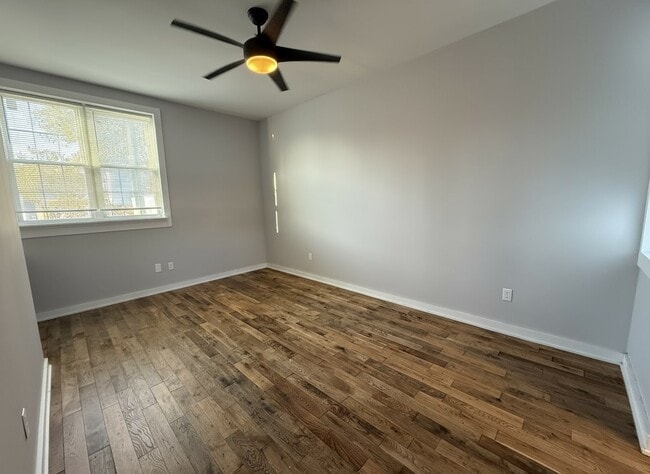 Building Photo - 2529 Grays Ferry Ave