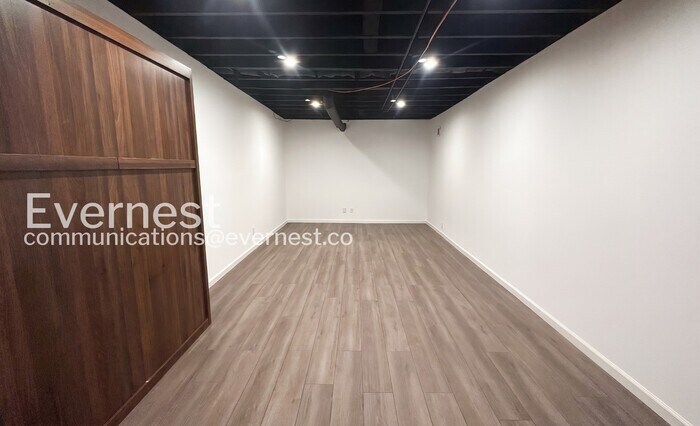 Building Photo - 4829 Clairmont Ave